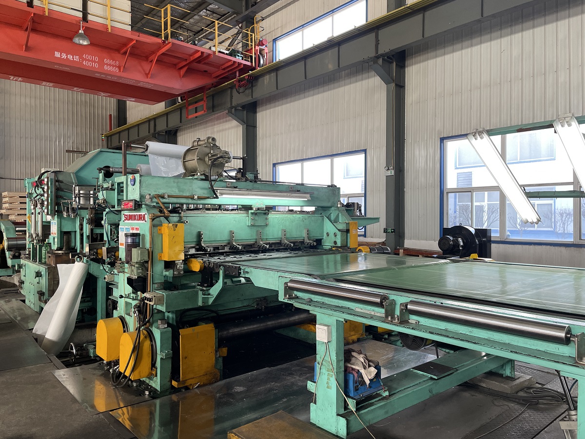 Stainless steel flying shear machine