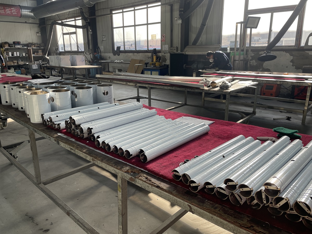 Stainless steel flying shear machine