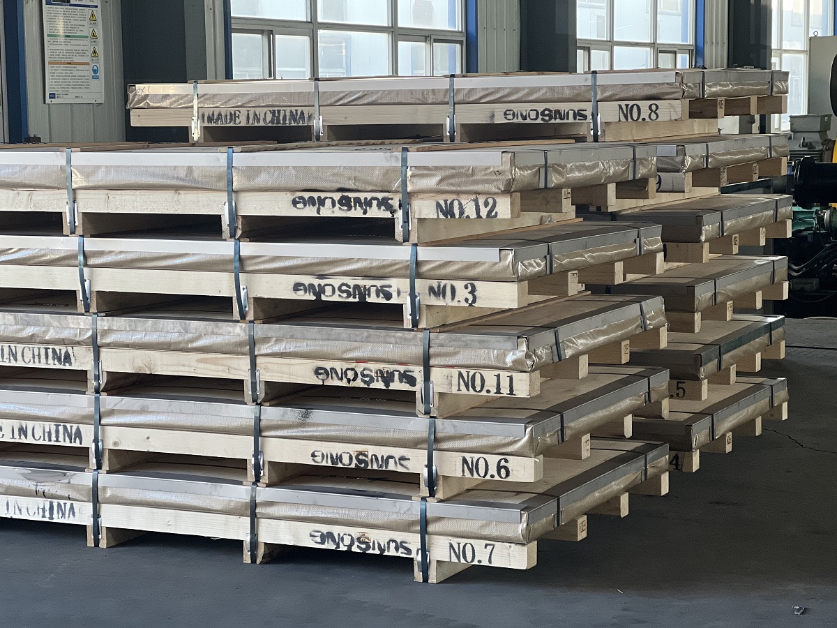 Stainless steel sheet delivery